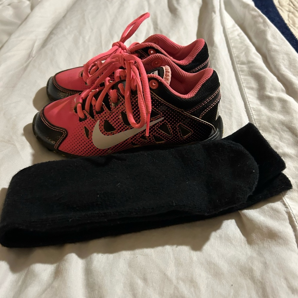 Nike Pink and Black Sneakers